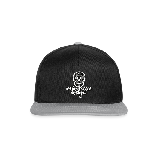 Woodentattoo Classic Style (Snapback Cap) - Schwarz/Grau